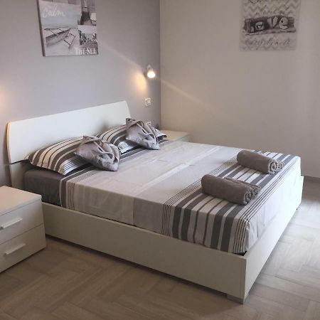 Le Domus Modern Apartments Cagliari Su Forti Экстерьер фото