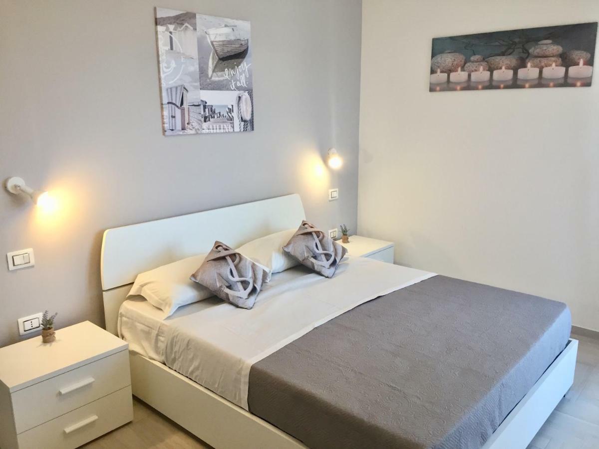 Le Domus Modern Apartments Cagliari Su Forti Экстерьер фото