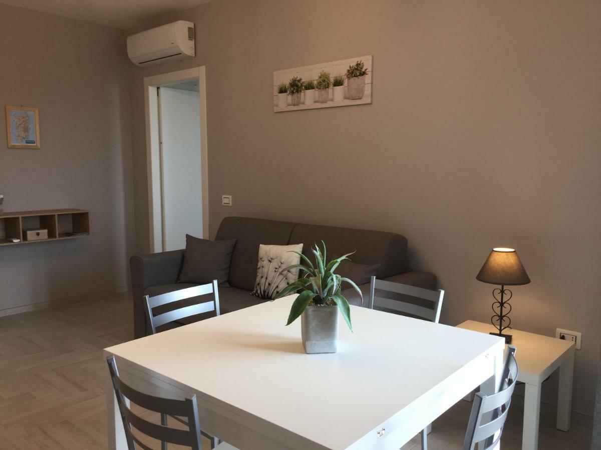 Le Domus Modern Apartments Cagliari Su Forti Экстерьер фото