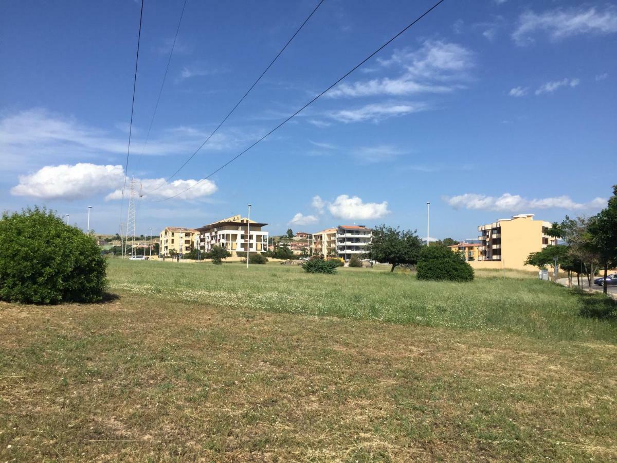 Le Domus Modern Apartments Cagliari Su Forti Экстерьер фото